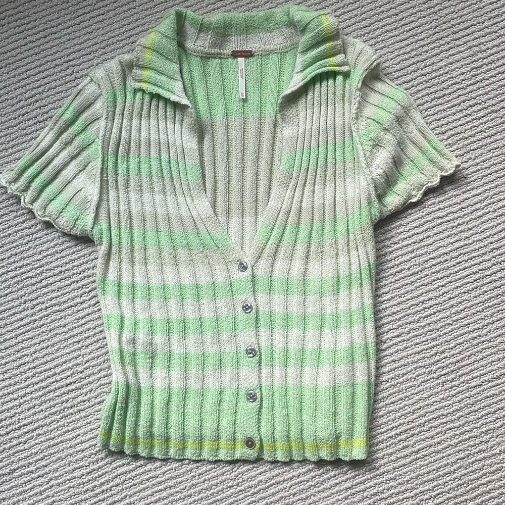 Knot short sleeve top